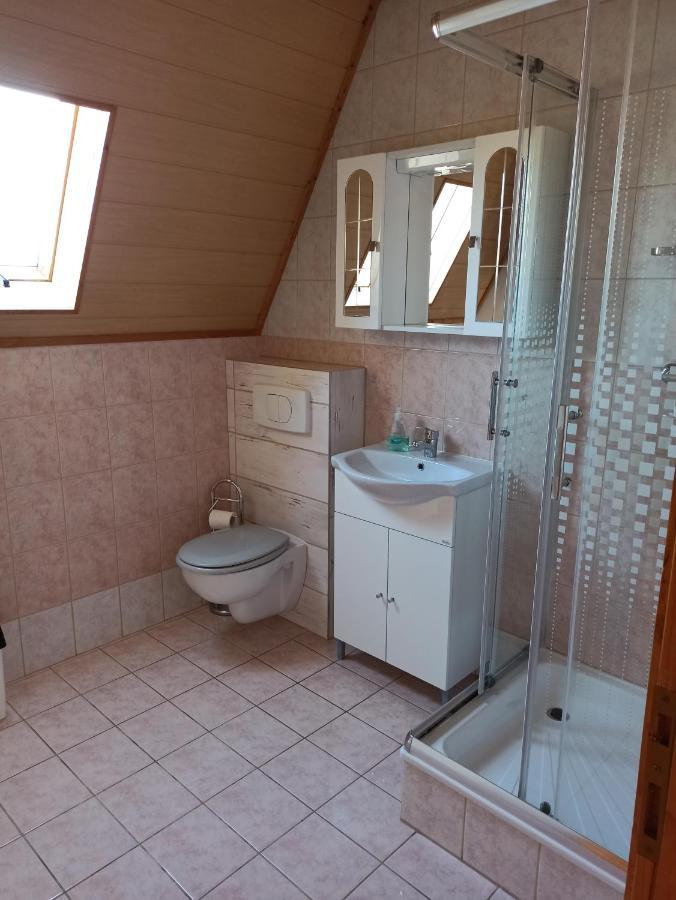 Aniko Apartmanhaz Балатонфёльдвар Экстерьер фото