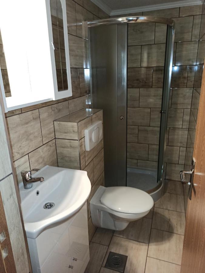 Aniko Apartmanhaz Балатонфёльдвар Экстерьер фото