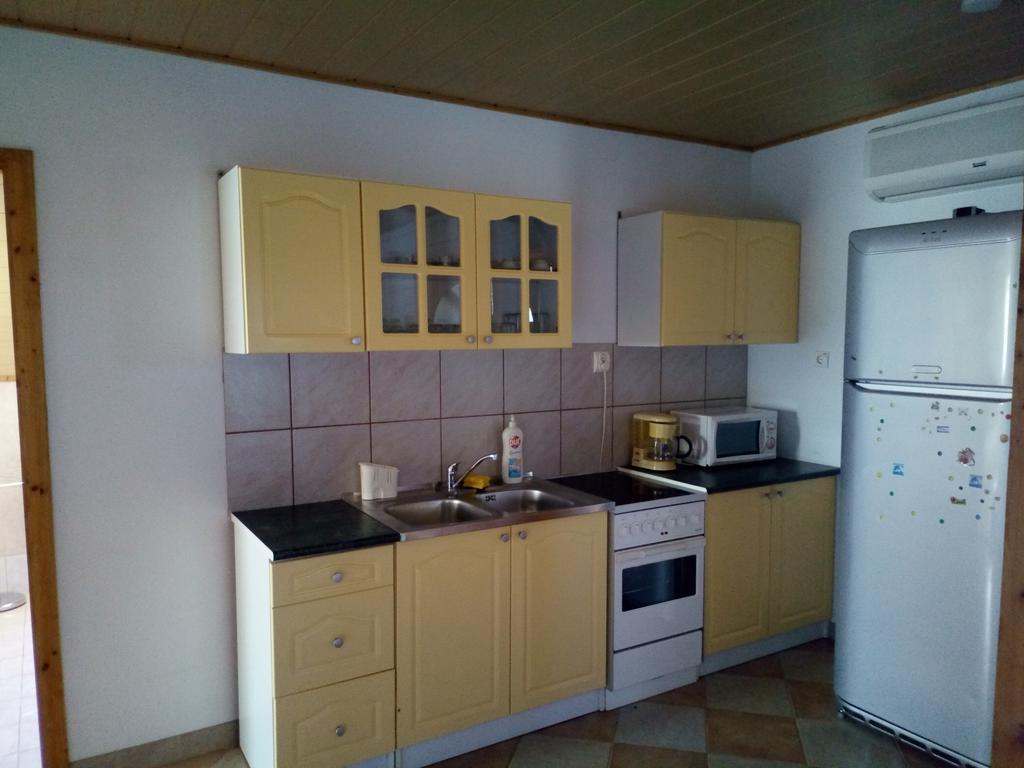 Aniko Apartmanhaz Балатонфёльдвар Экстерьер фото